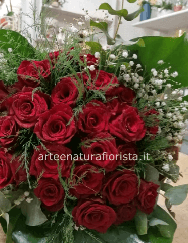 Bouquet di 24 rose rosse da 50 cm