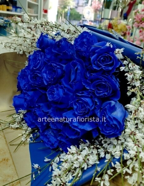 12 rose blu
