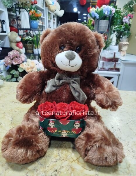 Teddy con tris di rose stabilizzate con mimosa