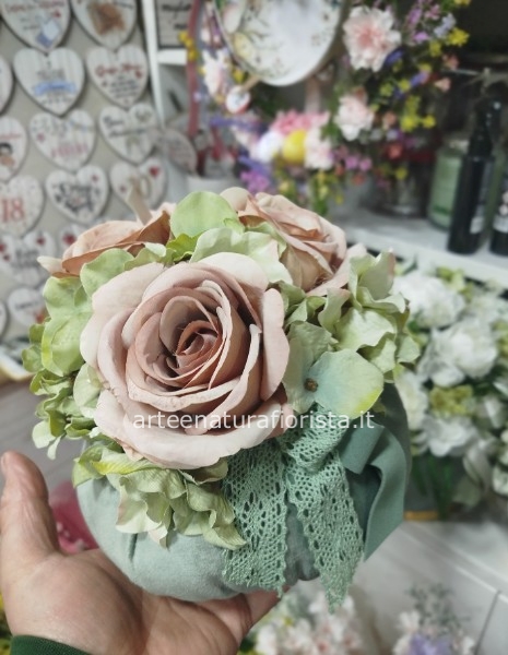 Bon  bon con fiori artificiali profumati